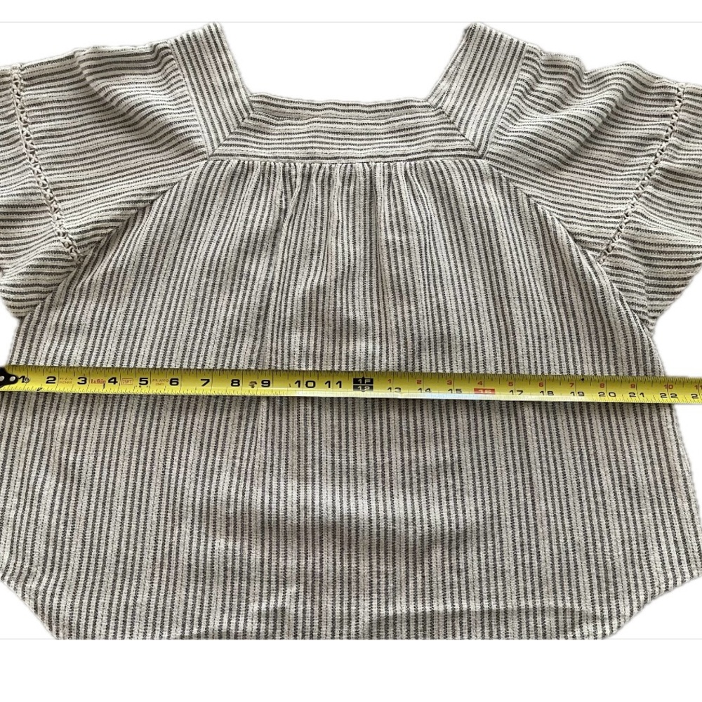 Universal Thread Black and White Striped Sleeve Blouse Women’s size Medium - Picture 7 of 8